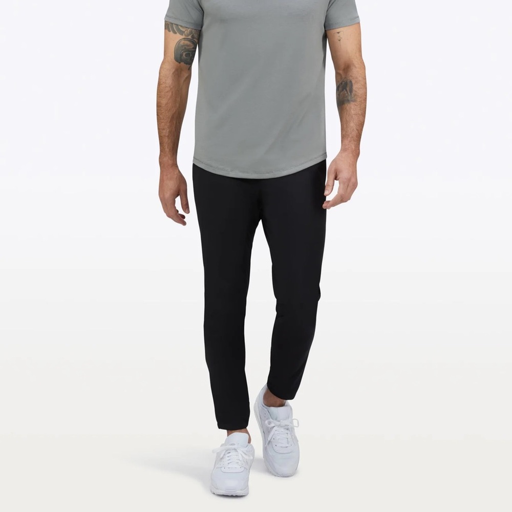NWT Cuts Clothing AO Jogger - Black - Size M